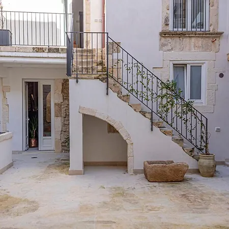 Isabella di Castiglia Apartments-2